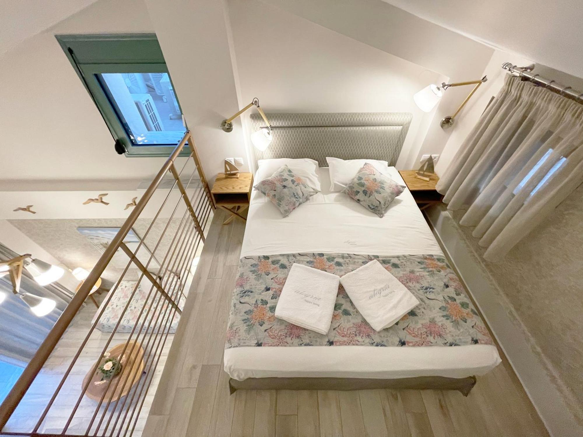 Alegria Suites Nikiti  Exterior photo